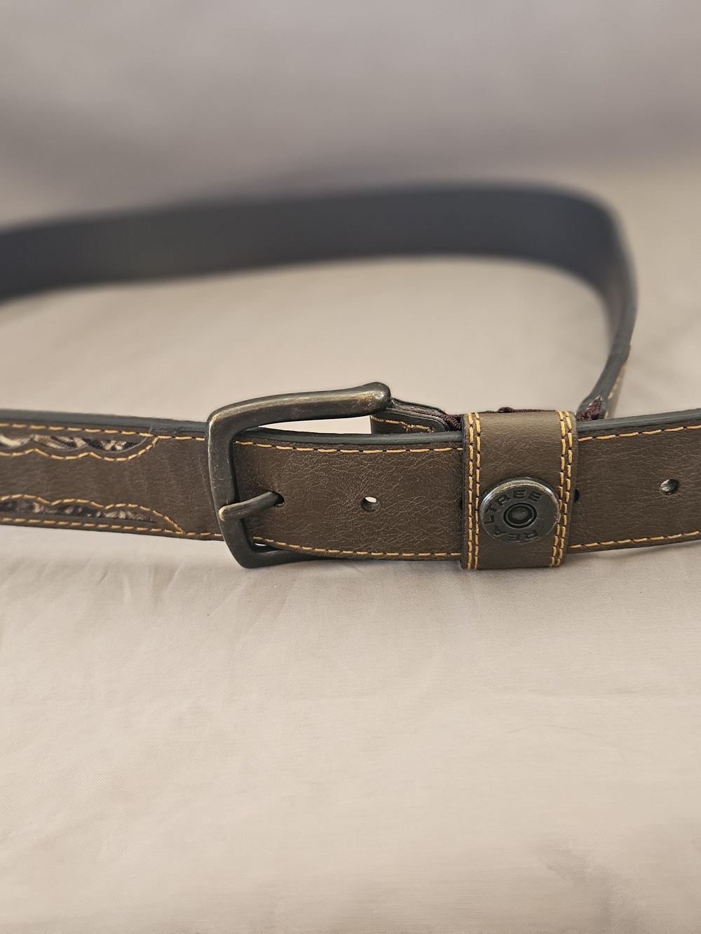 Men's Leather Belt With Camo Inset and Contrast Stitching Size XL By Realtree